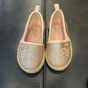 OshKoshB’gosh pink glitter baby shoes
